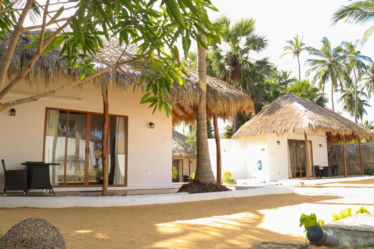 The Blue Lagoon Resort Kalpitiya Exterior foto