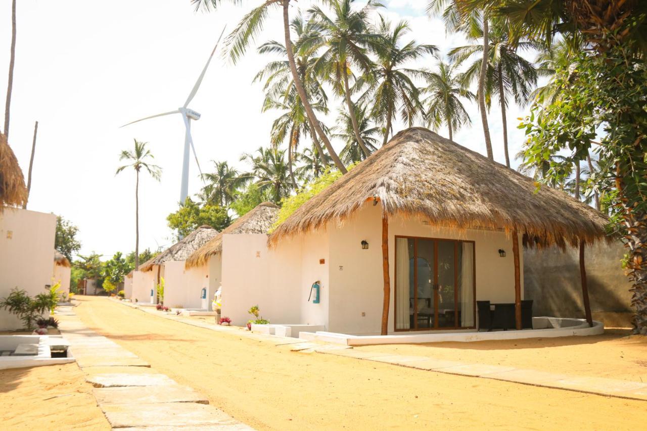 The Blue Lagoon Resort Kalpitiya Exterior foto
